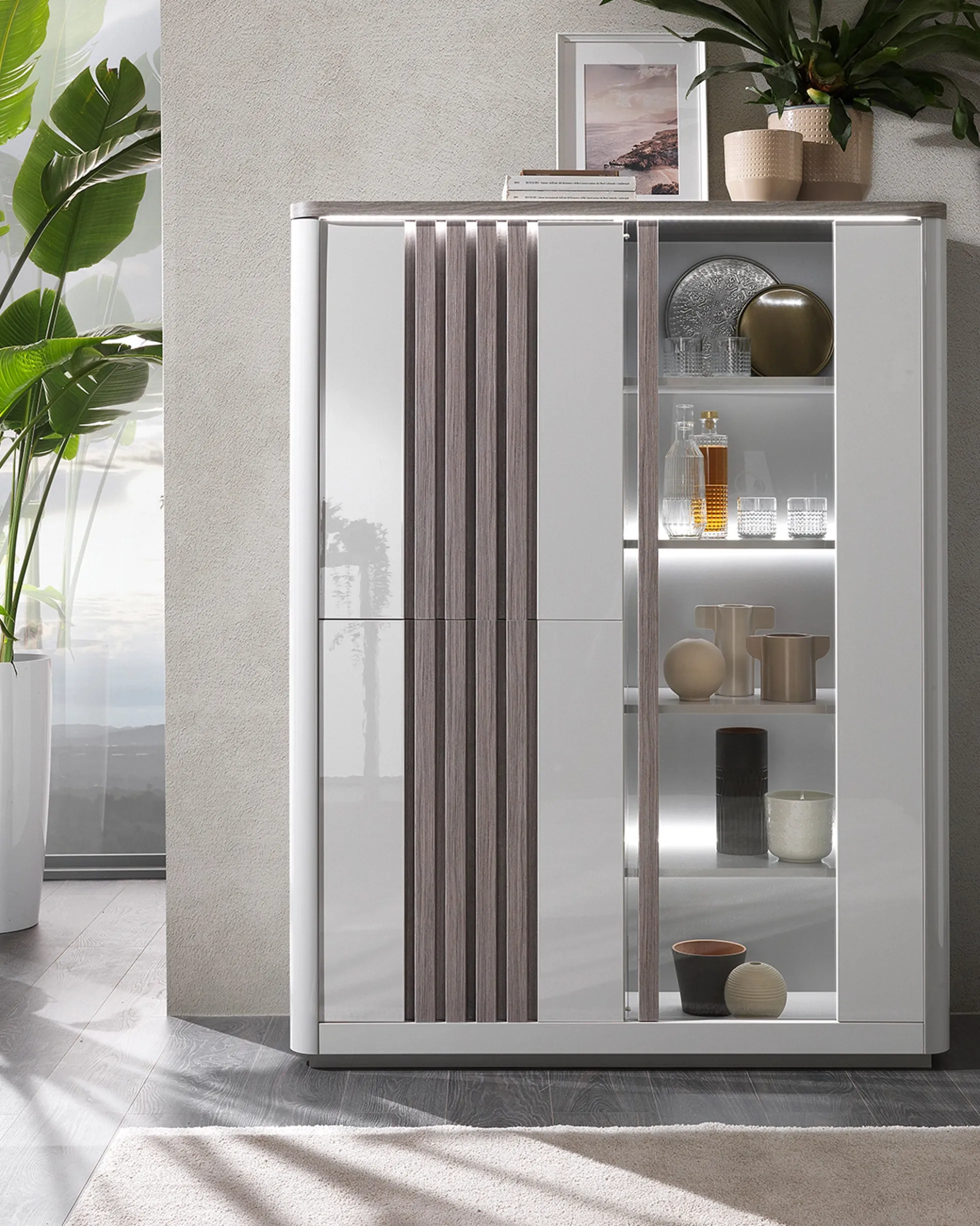 Vitrine PESARO com 3 portas e com LED